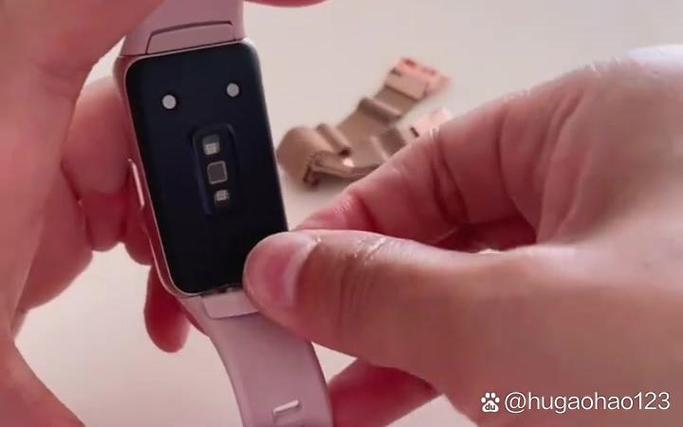 华为手环换表带教程游戏截图