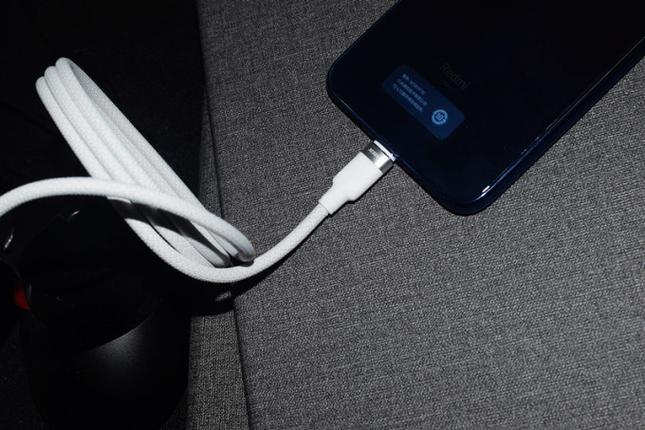 磁吸数据线突然就不充电了缩略图