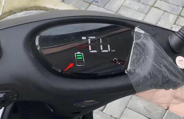 电动车一插电就绿灯缩略图