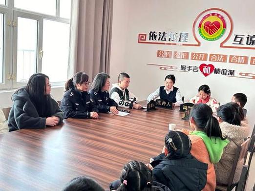 hello语音和微信语音有冲突游戏截图